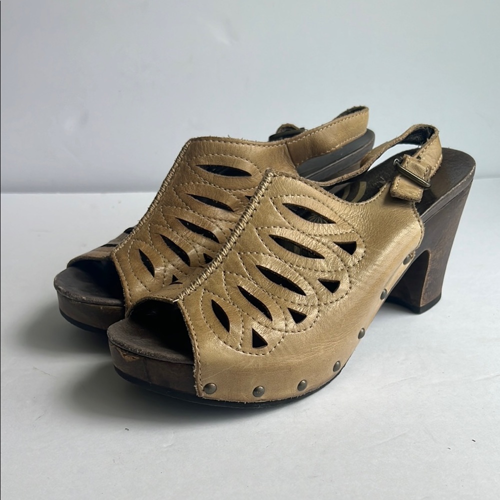Dansko Rowena Sand Dollar Tan Leather Slingback Clogs Heel Sz EU 38 US 7.5/8 ♣️